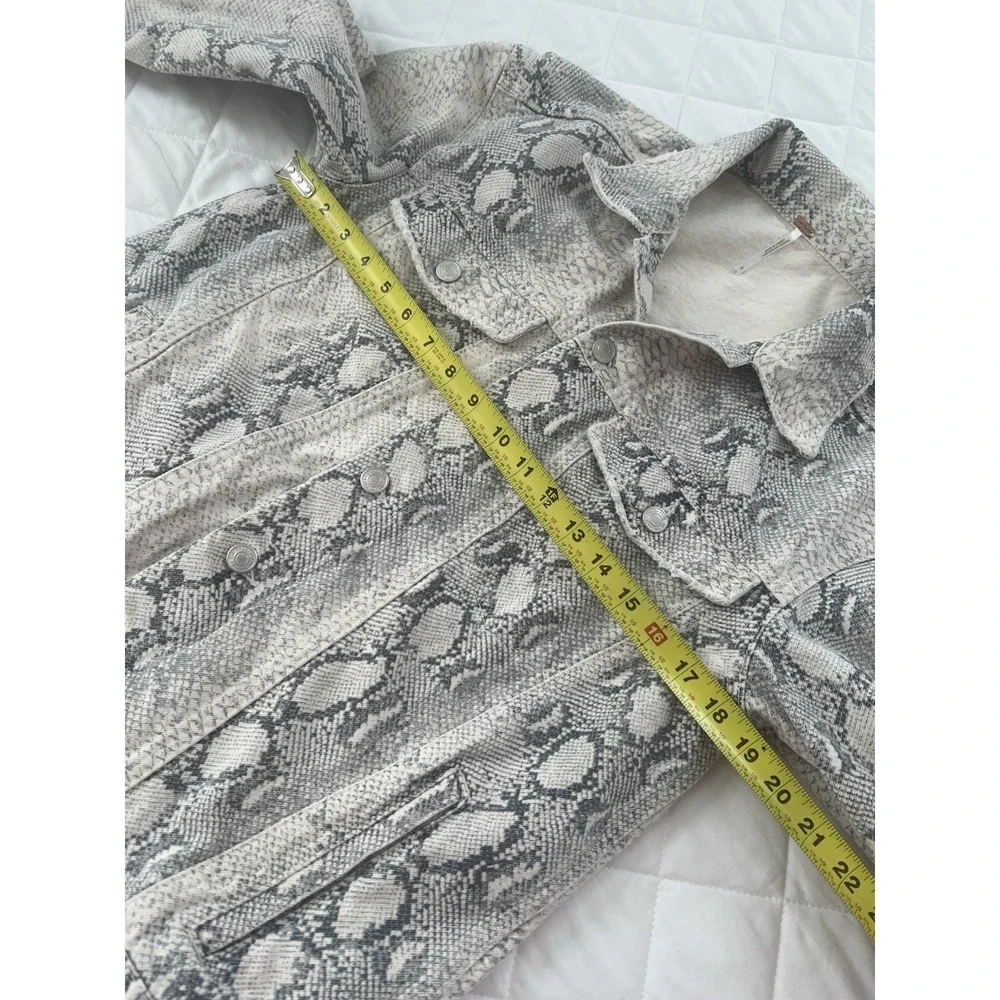 Free People Snake Print Denim Trucker Jacket Womens Size S Coquette Y2K Edgy Alt - Picture 9 of 11